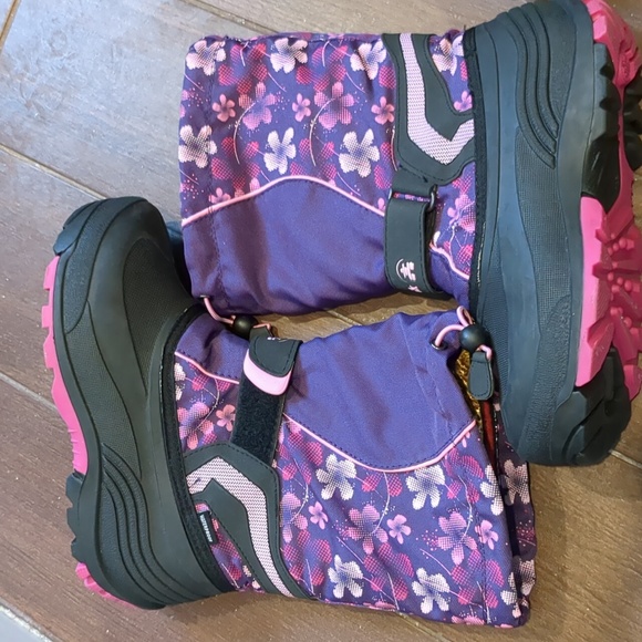 Kamik snow boots size 6 EUC - Picture 3 of 7